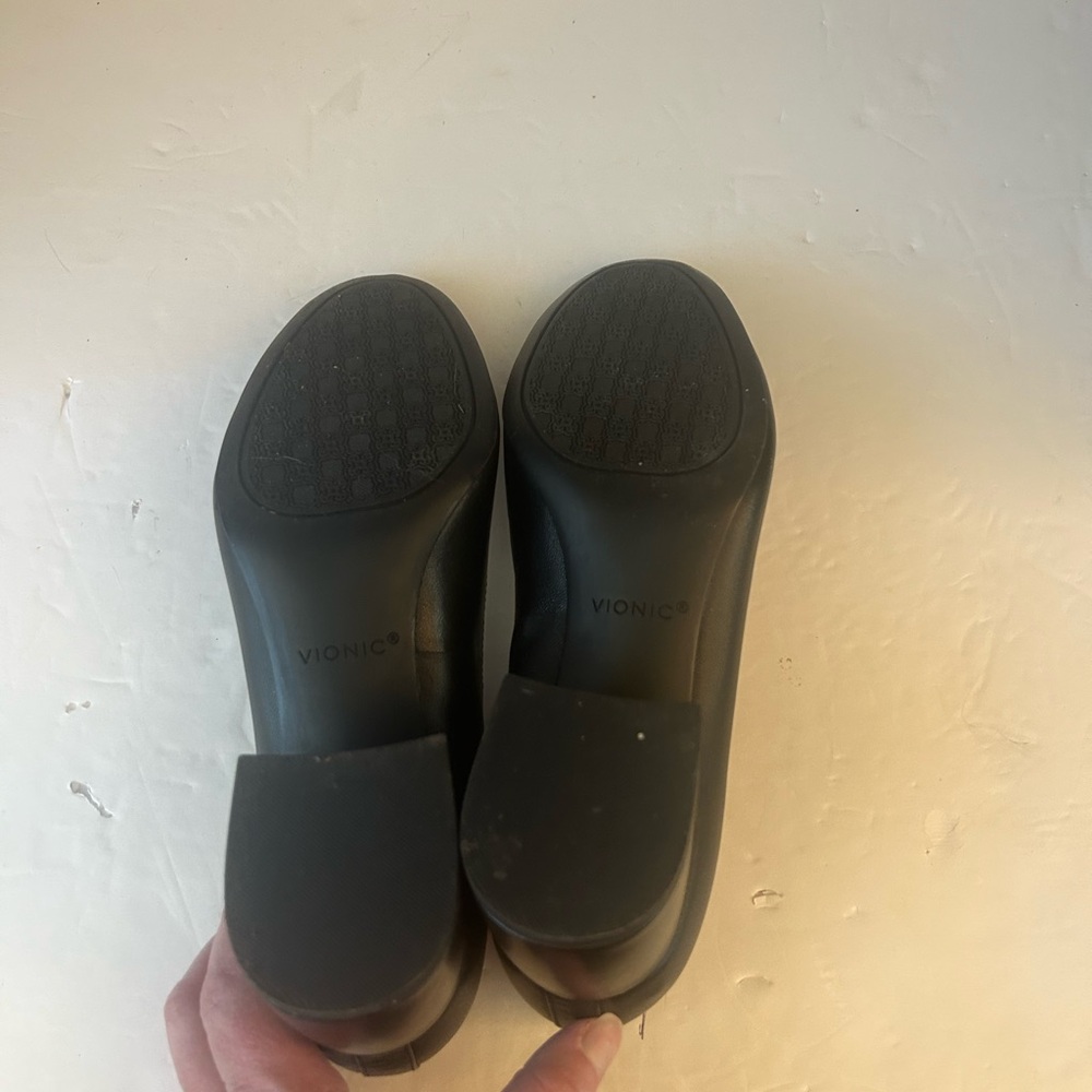 Vionic Carmel Black Nappa Heel Size 9 - Picture 5 of 6